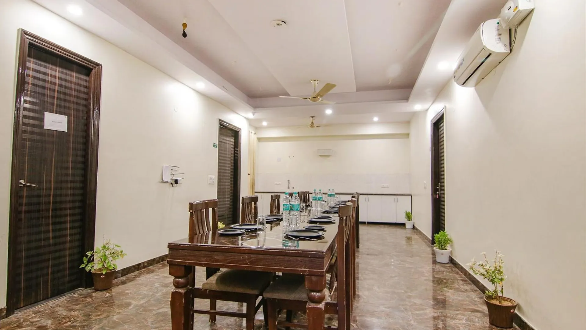 **** Hotel Homefort Stays - Sector 45 Near Cyber Park & Artemis Hospital Gurgáon Indie