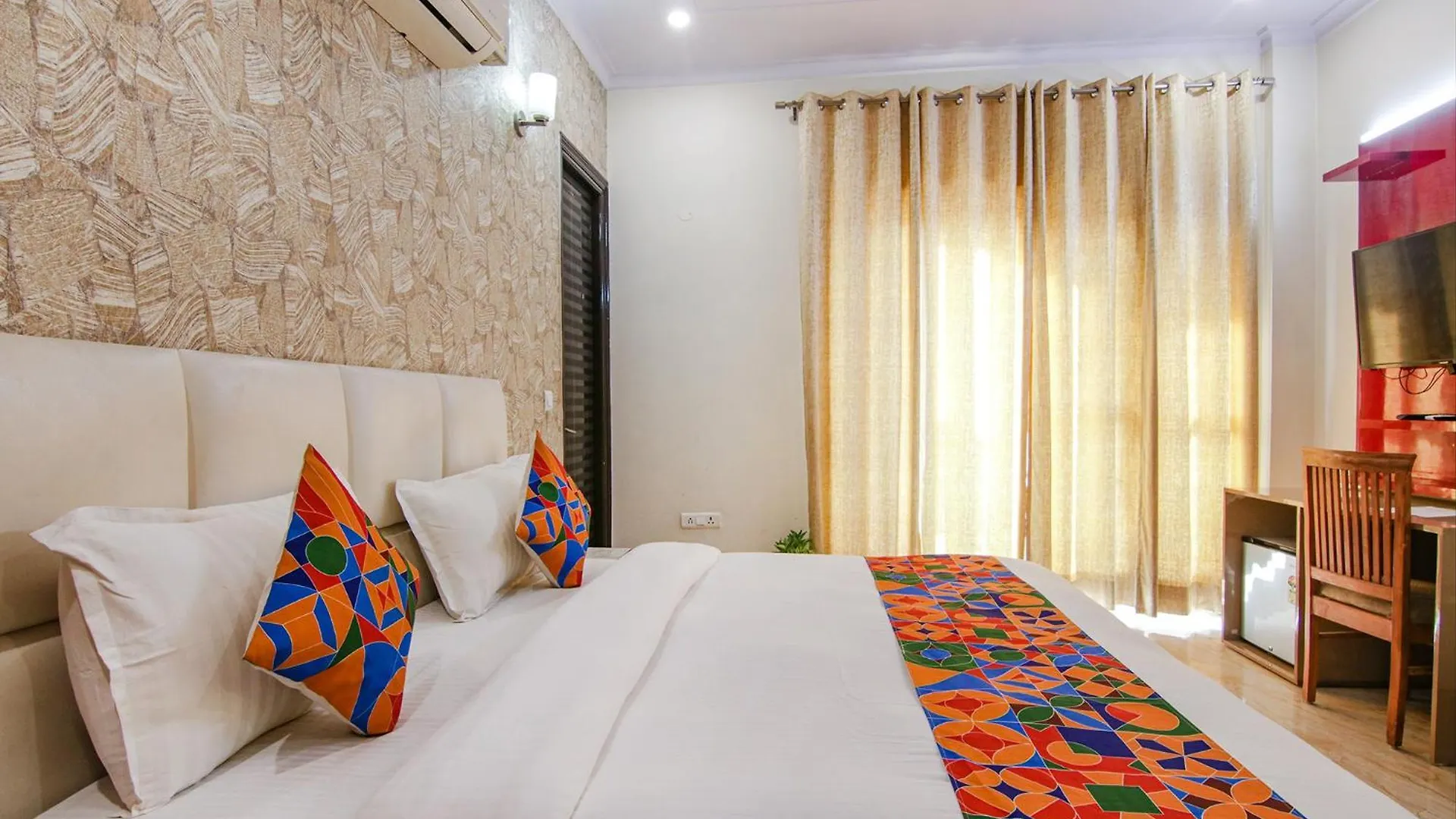 Homefort Stays - Sector 45 Near Cyber Park & Artemis Hospital Gurgáon Hotel
