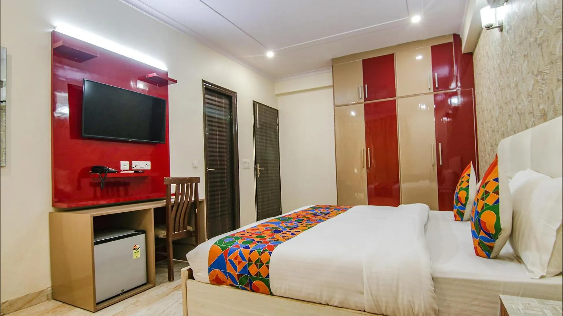 Hotel Homefort Stays - Sector 45 Near Cyber Park & Artemis Hospital Gurgáon