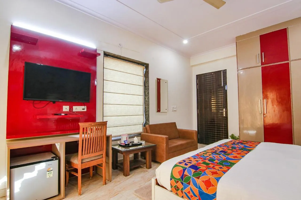 Homefort Stays - Sector 45 Near Cyber Park & Artemis Hospital Gurgaon Hotel