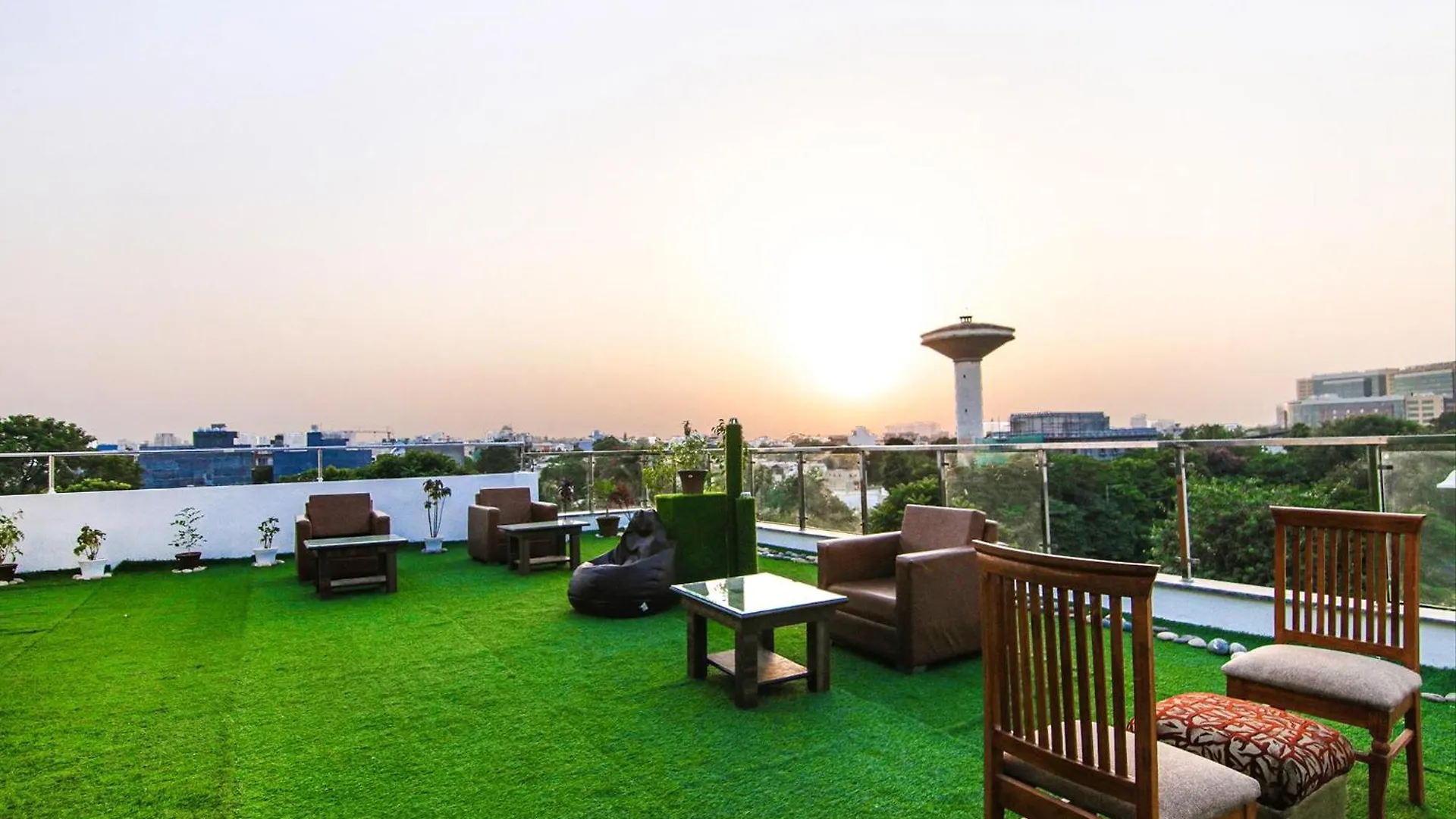 Hotel Homefort Stays - Sector 45 Near Cyber Park & Artemis Hospital Gurgaon