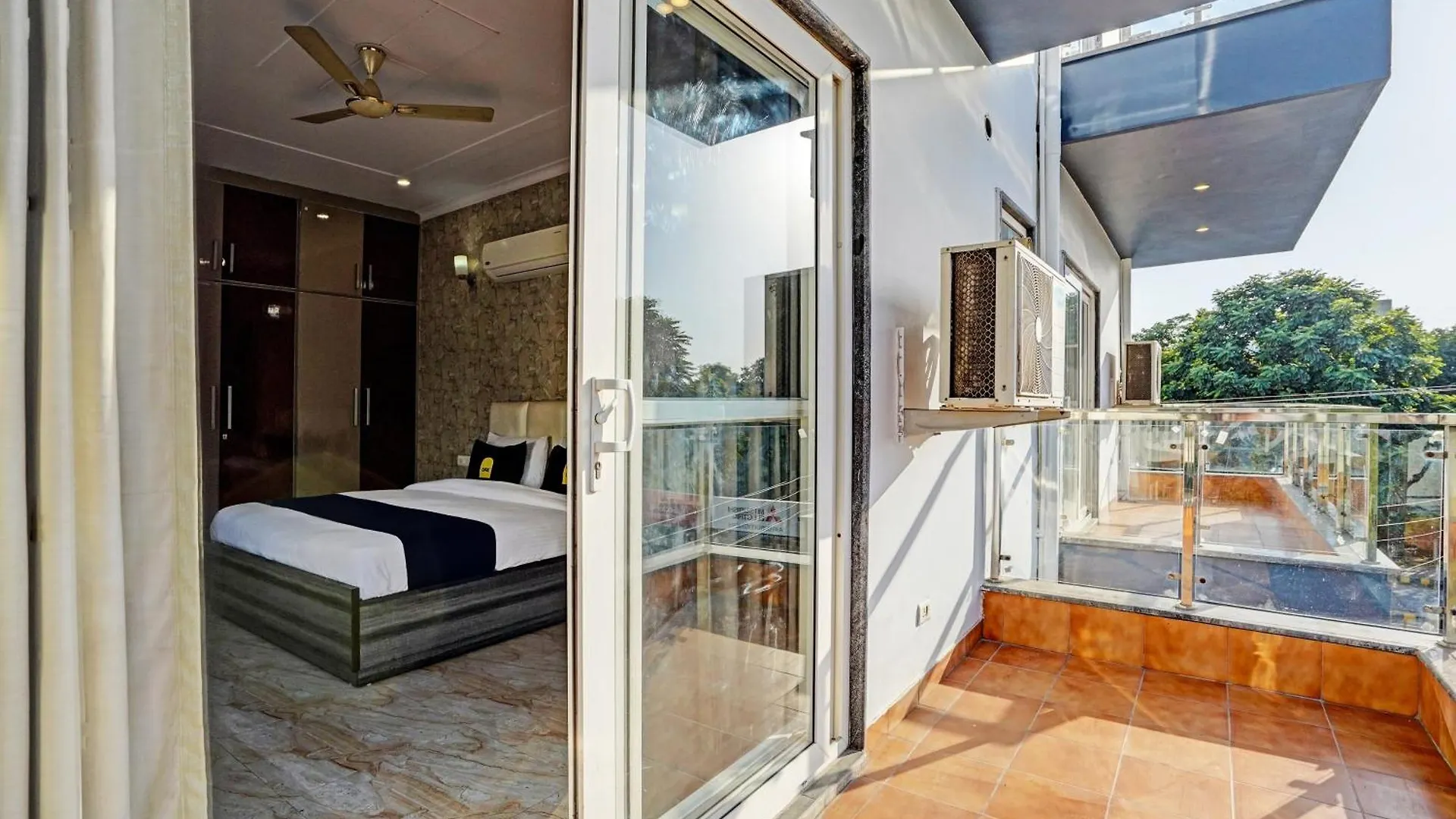 Homefort Stays - Sector 45 Near Cyber Park & Artemis Hospital Gurgaon