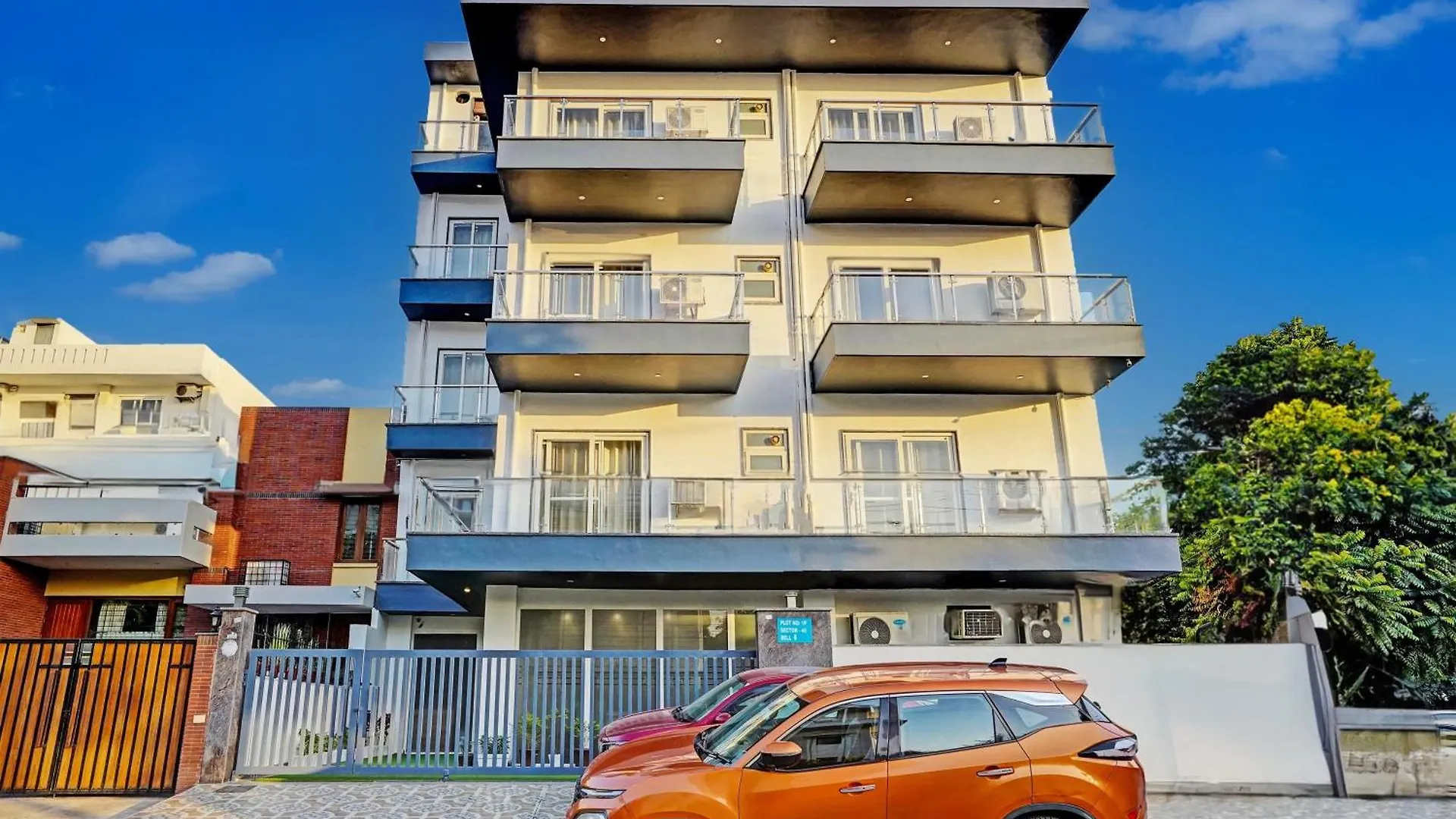 Homefort Stays - Sector 45 Near Cyber Park & Artemis Hospital Gurgaon